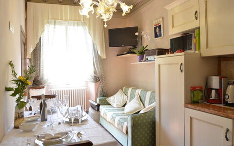 Appartamento Il Teatro: Zimmer, Eigentum, Interior Design, Möbel, Wohnzimmer, Gebäude, Haus, Zuhause, Grundeigentum, Fussboden