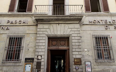 Appartamento Imperiale: Die Architektur, Gebäude, Fassade, \Stadt, Haus, Tür, Nachbarschaft, Materialeigenschaft, Baum, Fenster