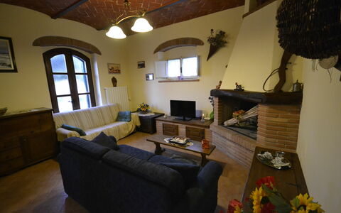 Appartamento Luna: Zimmer, Eigentum, Wohnzimmer, Haus, Gebäude, Interior Design, Möbel, Zuhause, Decke, Fussboden