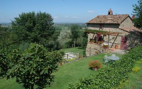 Villa Oleandro: Eigentum, Hütte, Natürliche Landschaft, Haus, Bauernhaus, Garten, Botanik, Gebäude, Ländliches Gebiet, Pflanze