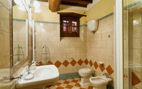 Villa Oleandro: Eigentum, Zimmer, Badezimmer, Interior Design, Gebäude, Haus, Grundeigentum, Die Architektur, Fliese, Möbel
