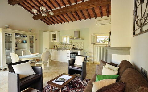 Villa Rosmarino: Wohnzimmer, Zimmer, Eigentum, Interior Design, Möbel, Decke, Gebäude, Haus, Zuhause, Wand