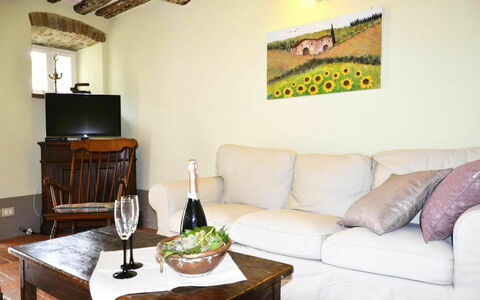 Villa Il Borgo: Zimmer, Eigentum, Möbel, Interior Design, Wohnzimmer, Haus, Grundeigentum, Gebäude, Tabelle, Schlafzimmer