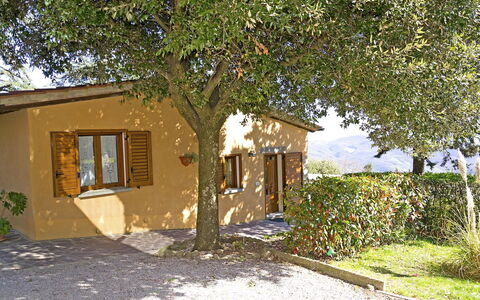 Casa Cristina: Eigentum, Haus, Hütte, Gebäude, Zuhause, Grundeigentum, Baum, Ländliches Gebiet, Hütte, Schuppen