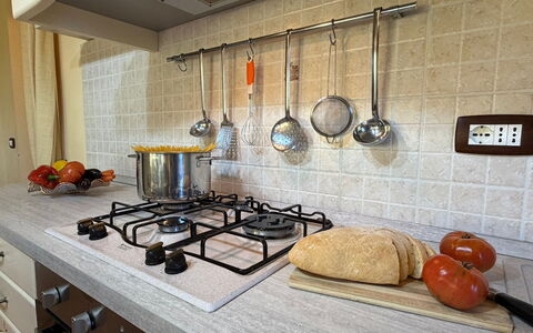 Villa Mira: Küche, Küchengerät, Countertop, Herd, Gasherd, Herd, Cooktop, Major Appliance, Haushaltsgerät