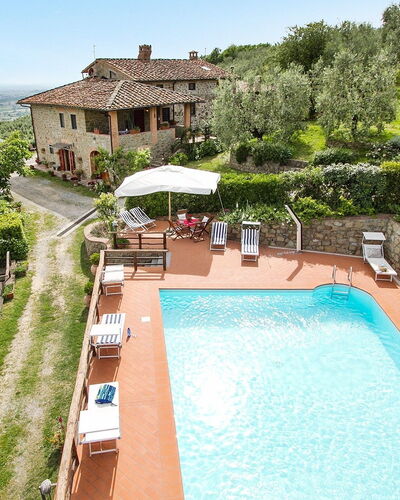 Podere Santa Lucia: Schwimmbad, Eigentum, Gebäude, Haus, Grundeigentum, Villa, Wohnung, Urlaub, Freizeit, Estate