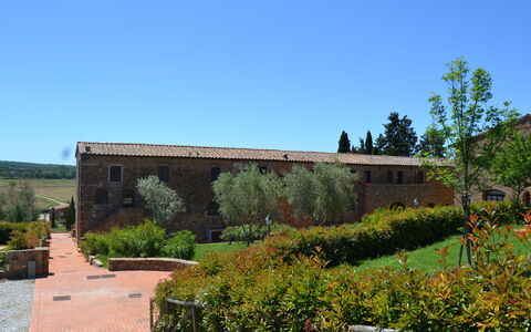 Borgo Casa Di Lappi: Eigentum, Vegetation, Garten, Haus, Himmel, Botanik, Die Architektur, Baum, Grundeigentum, Gebäude