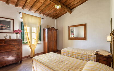 agriturismo-la-papessa-chianti-san-donato-farmhouse-oleandro-bedroom