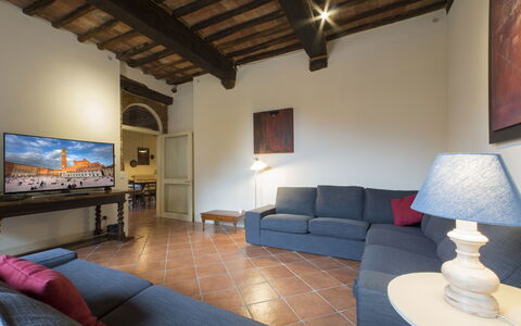 Villa Le Caggia: Zimmer, Eigentum, Möbel, Gebäude, Wohnzimmer, Interior Design, Haus, Grundeigentum, Fussboden, Tabelle