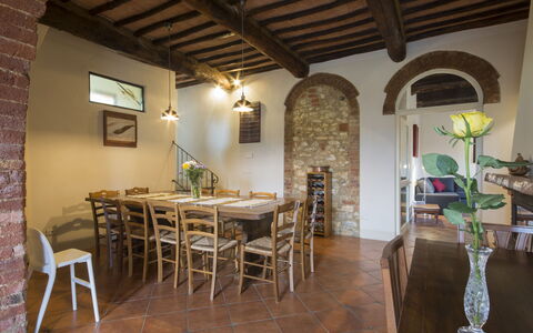Villa Le Caggia: Gebäude, Eigentum, Zimmer, Interior Design, Möbel, Fussboden, Haus, Tabelle, Estate, Grundeigentum