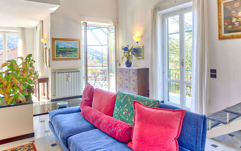 Villa Helvezia - Levanto: Zimmer, Wohnzimmer, Möbel, Eigentum, Couch, Interior Design, Haus, Gebäude, Zuhause, Gelb