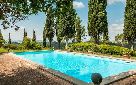Fontanelle 16: Schwimmbad, Eigentum, Natürliche Landschaft, Grundeigentum, Freizeit, Wasser, Haus, Estate, Gebäude, Urlaub