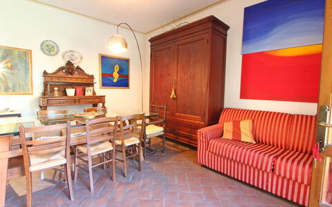 Residenza Marechiaro: Möbel, Eigentum, Tabelle, Bilderrahmen, Gebäude, Holz, Interior Design, Die Architektur, Stuhl, Fussboden