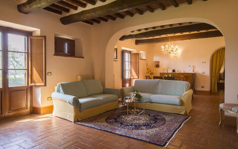 Villa Il Sasso: Zimmer, Eigentum, Möbel, Interior Design, Gebäude, Decke, Wohnzimmer, Haus, Zuhause, Grundeigentum