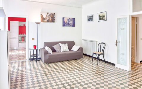Via Dante Vacanze - Levanto: Möbel, Zimmer, Eigentum, Fussboden, Interior Design, Wohnzimmer, Fliese, Gebäude, Flooring, Grundeigentum