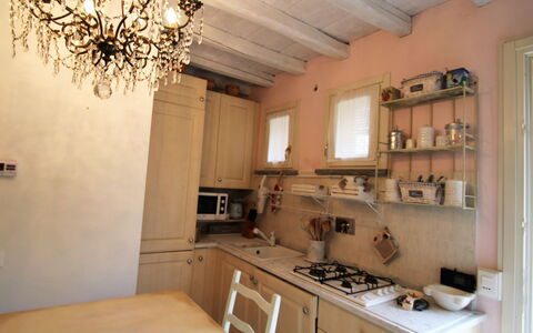 Pignone 150: Zimmer, Eigentum, Decke, Interior Design, Gebäude, Möbel, Wand, Countertop, Fussboden, Sinken