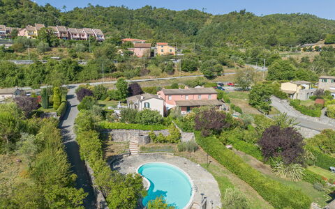 Pignone 150: Landschaft, Strauch, Ländliches Gebiet, Grundstueck, Bergstation, Garten, Estate, Dorf, Landscaping