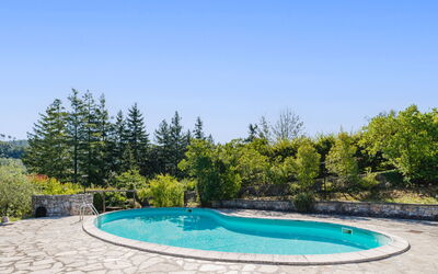 Pignone 150: Blau, Schwimmbad, Gartenmöbel, Flagstone, Resort, Schatten, Eco Hotel, Garten, Landscaping, Hinterhof