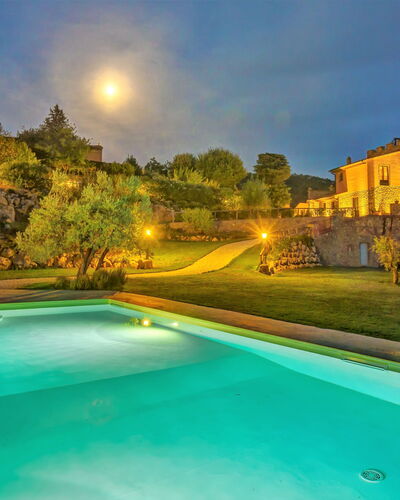 Villa Di Cinzia: Natürliche Landschaft, Natur, Schwimmbad, Eigentum, Estate, Villa, Gebäude, Grundeigentum, Urlaub, Gras