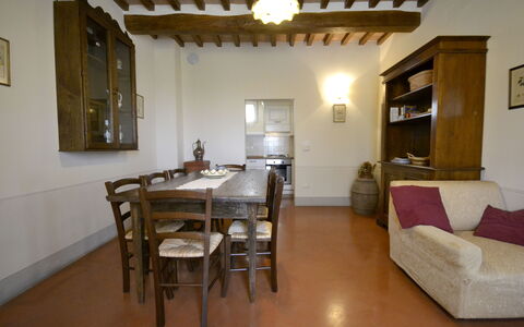 Villa Il Palazzone: Zimmer, Eigentum, Gebäude, Möbel, Interior Design, Wohnzimmer, Fussboden, Haus, Tabelle, Grundeigentum