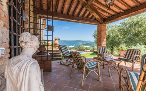 Villa Dell'angelo: Eigentum, Grundeigentum, Zimmer, Haus, Gebäude, Veranda, Zuhause, Estate, Urlaub, Hütte