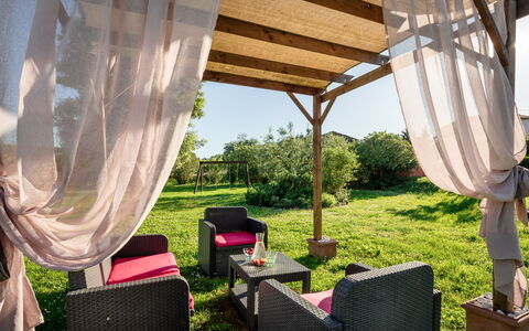 Incanto Toscano: Möbel, Gartenmöbel, Stuhl, Schatten, Tisch Im Freien, Garten, Resort, Outdoor Struktur, Eco Hotel, Hinterhof
