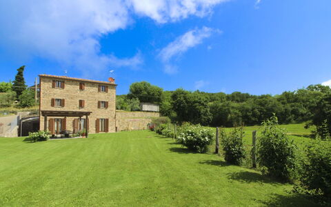 Poggio del Fabbro: Haus, Ländliches Gebiet, Estate, Grundstueck, Zuhause, Hütte, Einfach, Bauernhaus, Garten, Rasen