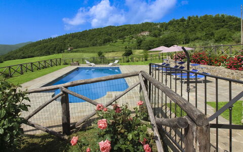 Poggio del Fabbro: Freizeit, Senke, Schwimmbad, Eco Hotel, Gartenmöbel, Resort, Zaun