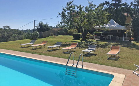 La Castagnara: Schwimmbad, Eigentum, Grundeigentum, Freizeit, Haus, Hinterhof, Zuhause, Urlaub, Resort, Freizeitzentrum