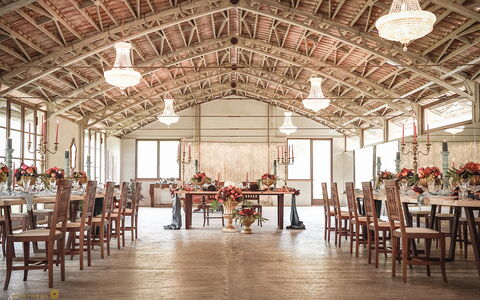 Antico Borgo San Lorenzo - Weddings And Events: Möbel, Eigentum, Dekoration, Stuhl, Fenster, Interior Design, Halle, Tabelle, Veranstaltung, Funktionshalle