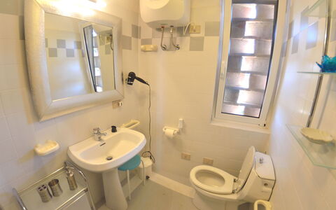 Il Nido: Badezimmer, Eigentum, Zimmer, Armatur, Interior Design, Grundeigentum, Gebäude, Haus, Die Architektur, Zuhause