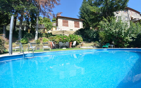 Il Nido: Schwimmbad, Eigentum, Freizeit, Gebäude, Grundeigentum, Haus, Wasser, Urlaub, Resort, Villa