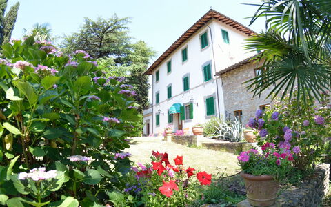 Villa Il Borghetto: Blume, Eigentum, Pflanze, Haus, Garten, Botanik, Gebäude, Grundeigentum, Zuhause, Frühling