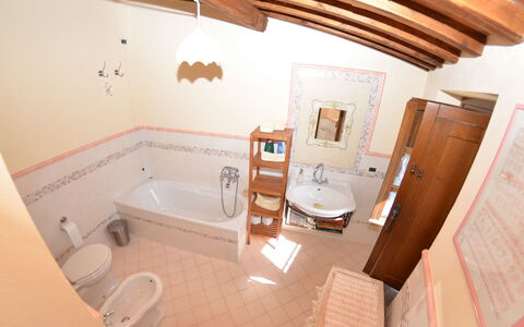 Al Vecchio Pozzo: Eigentum, Zimmer, Badezimmer, Interior Design, Haus, Fussboden, Gebäude, Die Architektur, Grundeigentum, Badewanne