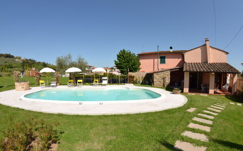 Al Vecchio Pozzo: Eigentum, Schwimmbad, Haus, Grundeigentum, Zuhause, Gebäude, Estate, Villa, Gras, Wohngebiet