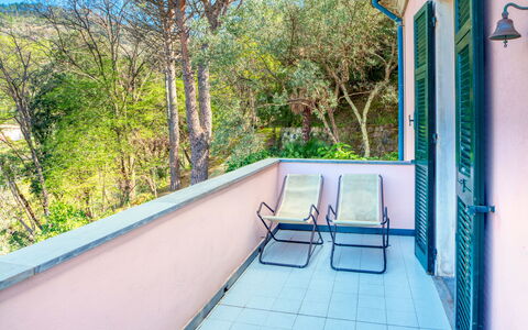 Olivi Del Mesco - Levanto: Eigentum, Grundeigentum, Haus, Baum, Die Architektur, Zimmer, Zuhause, Gebäude, Wohngebiet, Balkon