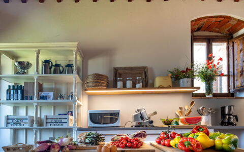 Borgo Gerlino: Zimmer, Interior Design, Regal, Countertop, Eigentum, Haus, Möbel, Brunch, Gebäude, Küche