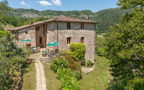 Bottino: Strauch, Ländliches Gebiet, Hütte, Bauernhaus, Garten, Dorf, Estate, Landscaping, Villa, Bergdorf