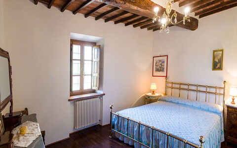Casa Tonio: Schlafzimmer, Zimmer, Eigentum, Bett, Möbel, Bettdecke, Gebäude, Bettrahmen, Decke, Haus