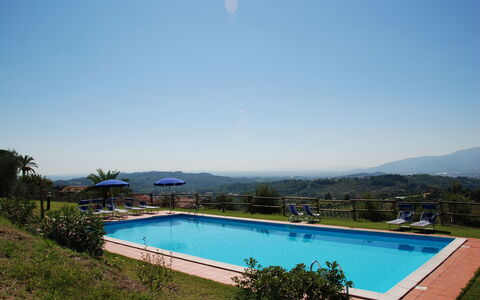 Fubbiano: Schwimmbad, Eigentum, Haus, Resort, Urlaub, Freizeit, Villa, Grundeigentum, Gebäude, Himmel