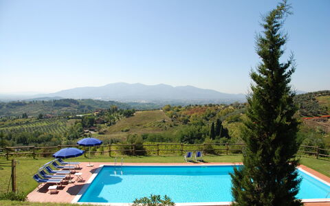 Fubbiano: Schwimmbad, Eigentum, Freizeit, Estate, Baum, Urlaub, Grundeigentum, Gras, Resort, Bergstation