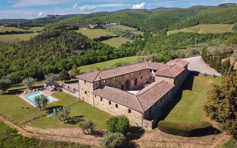 La Corte Di Campalli: Wolke, Himmel, Pflanze, Natürliche Landschaft, Grundstueck, Gebäude, Baum, Landschaft, Haus, Hütte