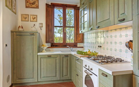 La Fonte: Holz, Interior Design, Küche, Cabinetry, Zuhause, Flooring, Möbel, Decke, Zimmer, Schrank