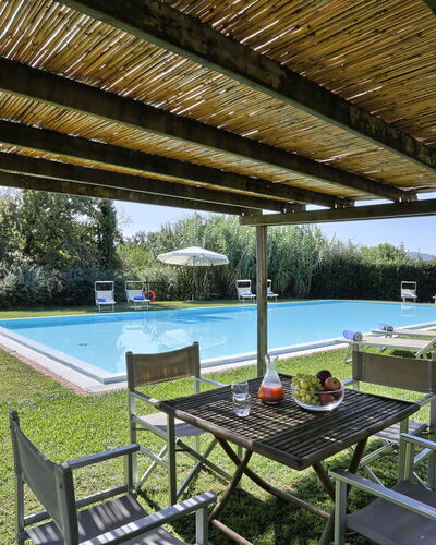 Villa Clara 20: Eigentum, Haus, Gebäude, Grundeigentum, Schwimmbad, Estate, Möbel, Freizeit, Hinterhof, Terrasse