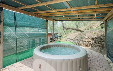 Villetta Linara: Wasser, Eigentum, Holz, Schatten, Schwimmbad, Interior Design, Pflanze, Gebäude, Freizeit, Wand