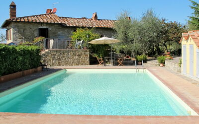 Gaiole in Chianti 649: Schwimmbad, Eigentum, Haus, Gebäude, Grundeigentum, Villa, Zuhause, Freizeit, Estate, Hinterhof