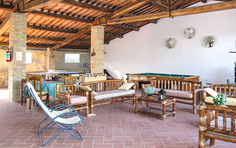 La Collina Fiorita: Holz, Hartholz, Zimmer, Interior Design, Fussboden, Möbel, Decke, Strahl, Holz, Holzbeize