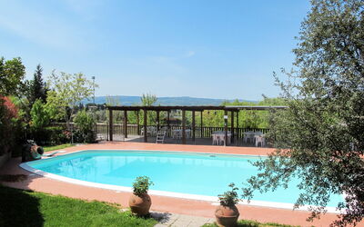 Certaldo 653: Schwimmbad, Eigentum, Grundeigentum, Haus, Gebäude, Wohngebiet, Urlaub, Resort, Estate, Freizeit