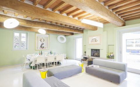 Villa San Lorenzo: Eigentum, Decke, Zimmer, Gebäude, Interior Design, Möbel, Haus, Wohnzimmer, Zuhause, Die Architektur