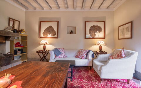 Casa Di Lilli: Möbel, Interior Design, Flooring, Wand, Fussboden, Couch, Holz, Zimmer, Decke, Wohnzimmer
